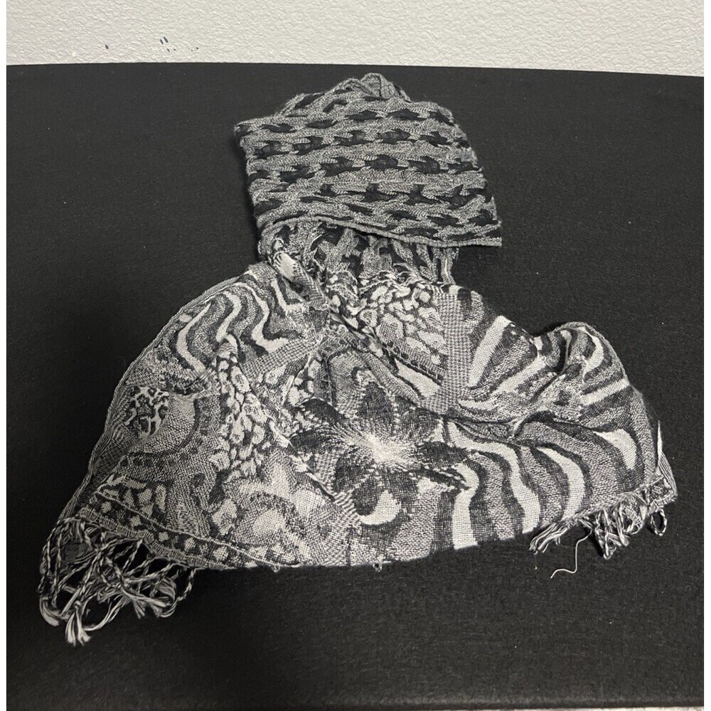 Mix & Co Black And Gray Fringed Scarf